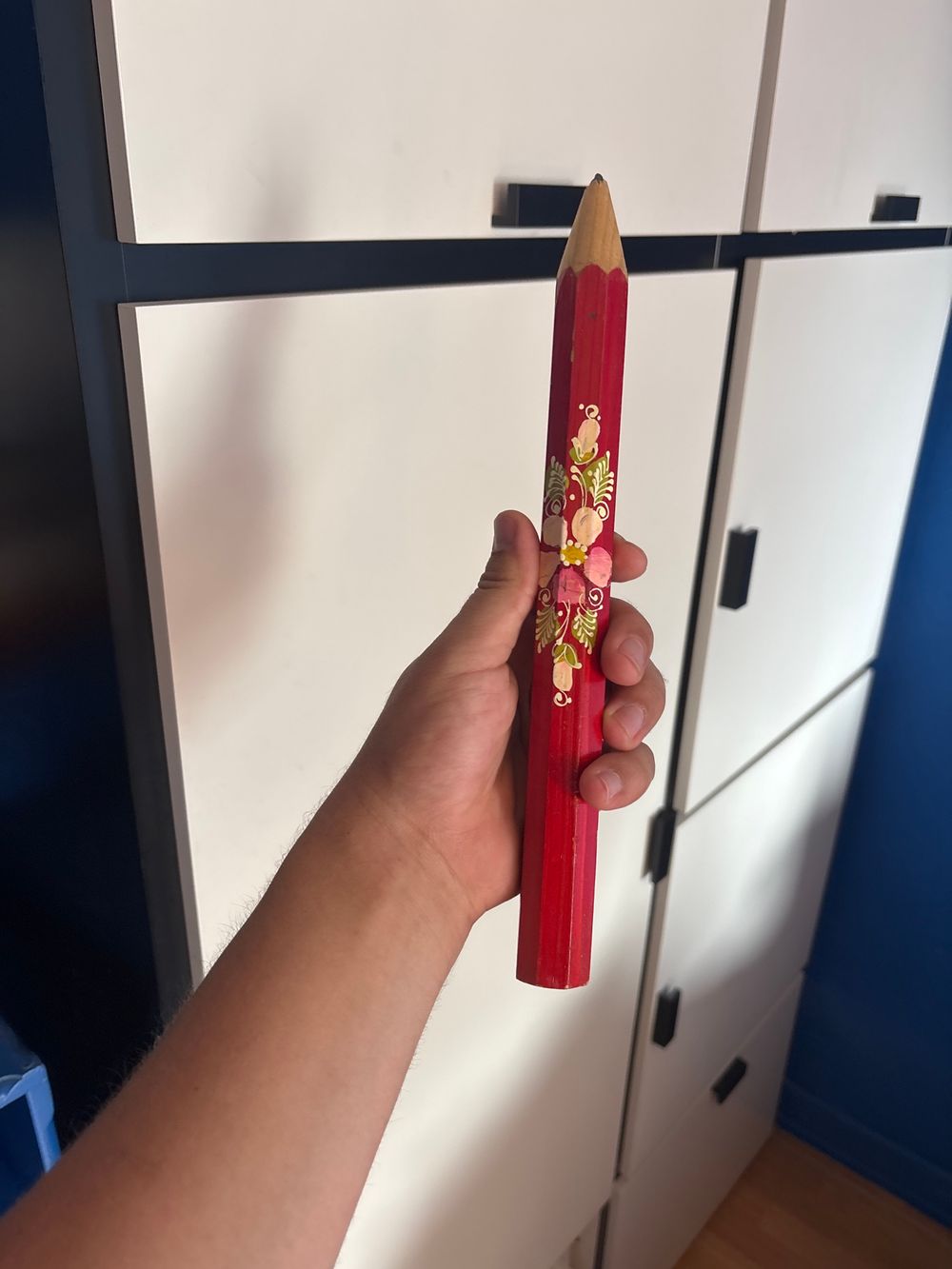 Crayon décoratif rouge