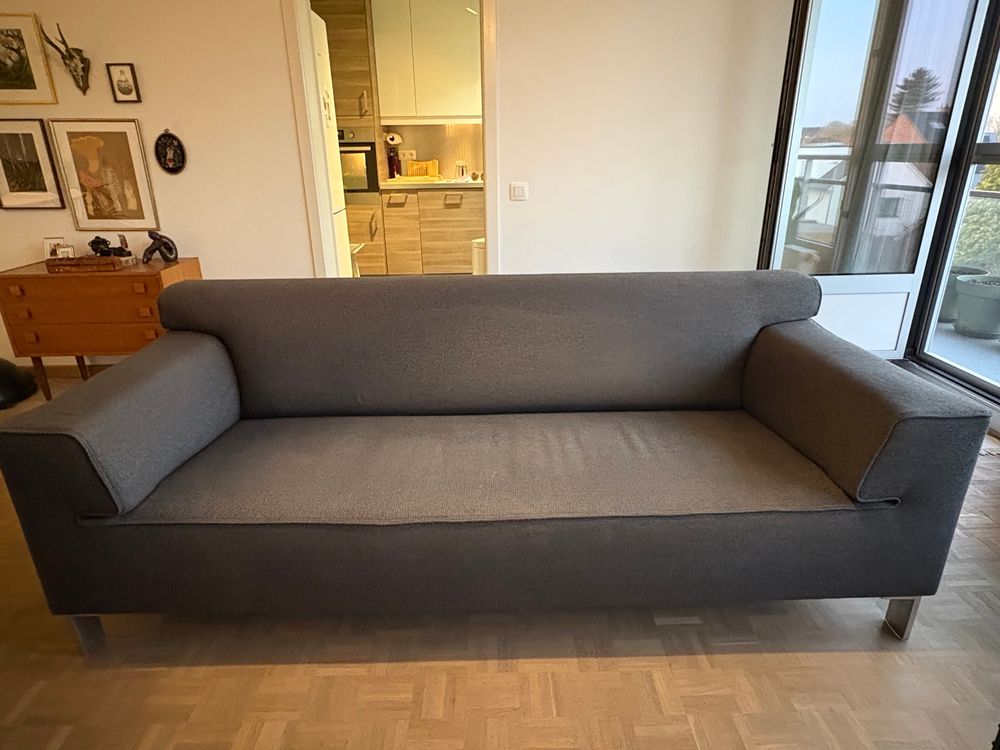 Grijze 3-persoonbank/zetel van designmerk Pode