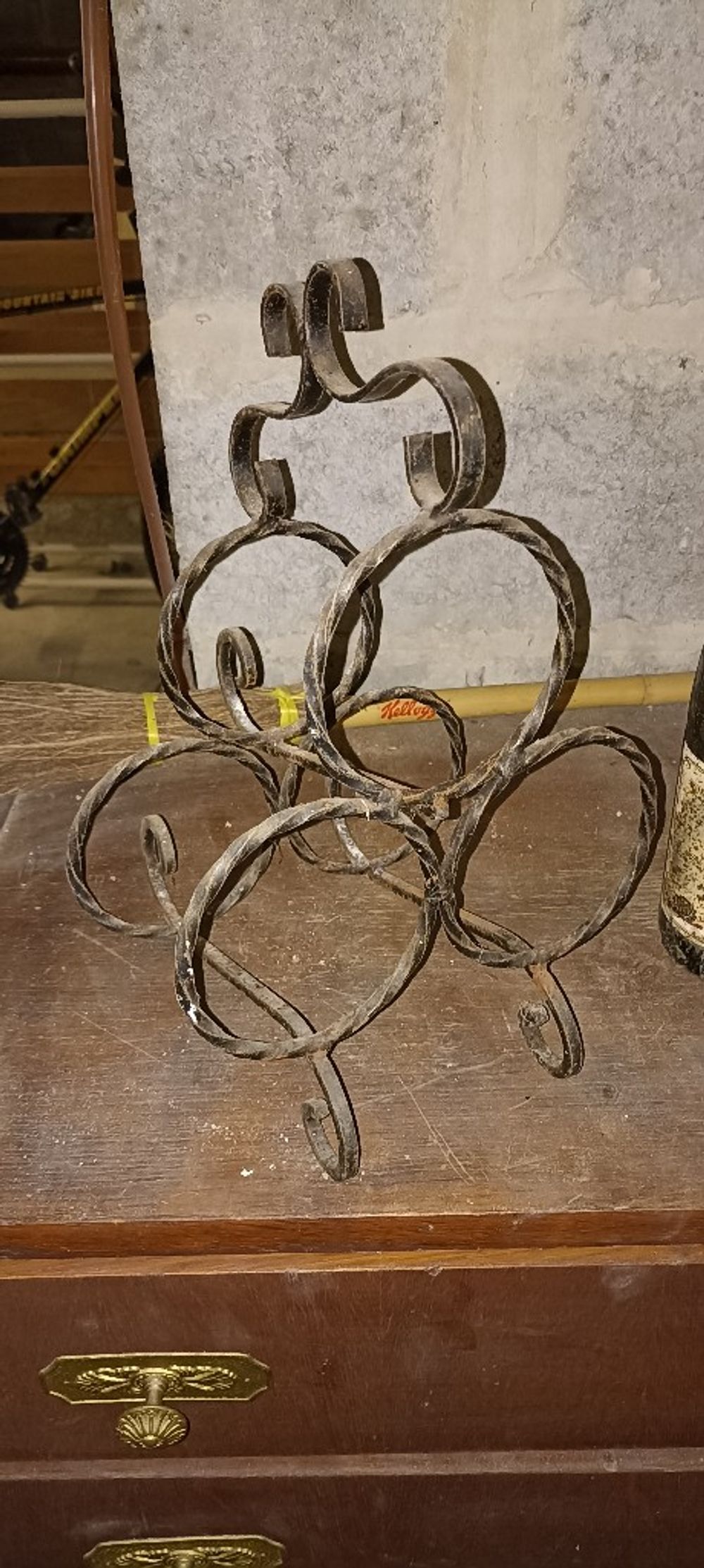Porte-bouteilles en métal