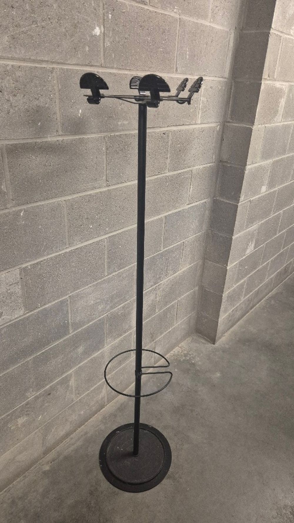 Porte-manteau en métal