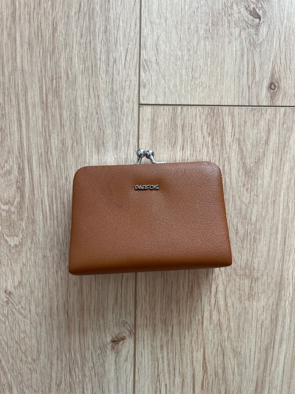 Porte-monnaie marron en faux cuir marque Parfois