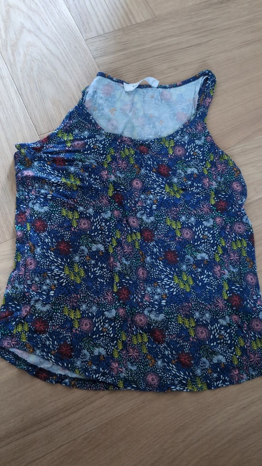 T-shirt fleuri taille S